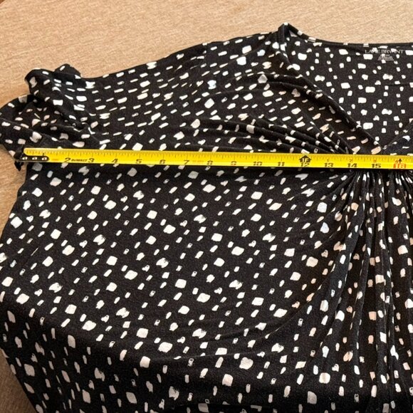 Size 26/28 Lane Bryant Shirt - Black with White - Picture 4 of 6